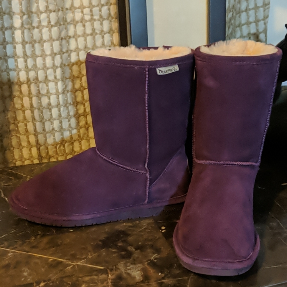 Bearpaw purple suede boots